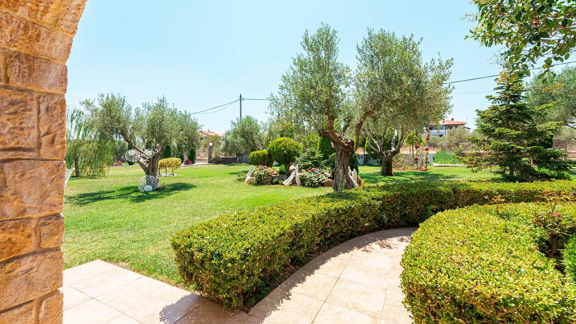 New Sun And Sea Apartment In A 4 Acres Garden Nea Moudania